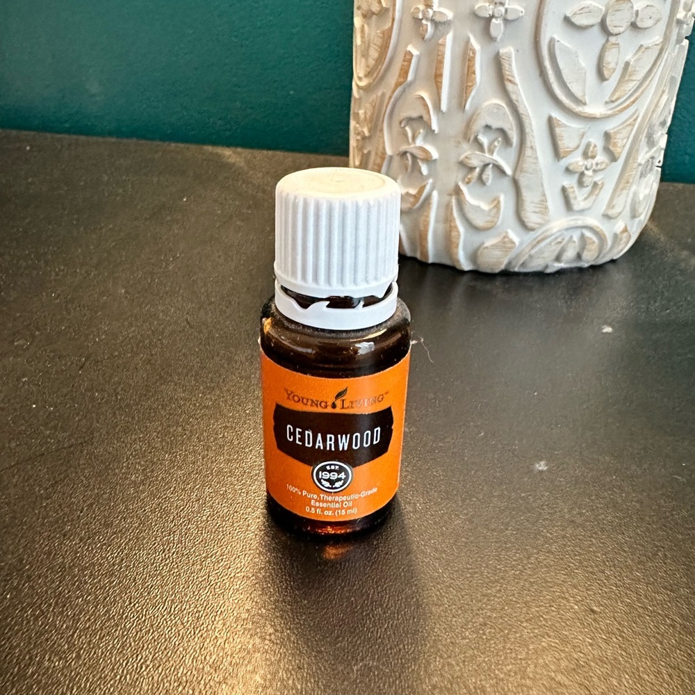 Young Living Cedarwood​